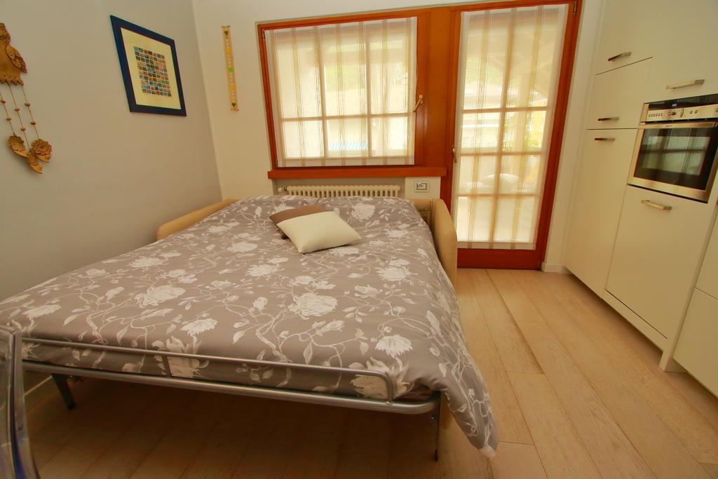 Home White Laives Dış mekan fotoğraf