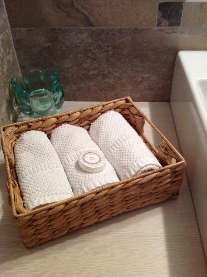 Home White Laives Dış mekan fotoğraf